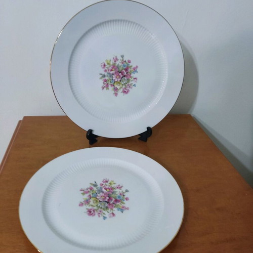 Kaiser round porcelain platters like new, set of 2 with Romantica design
