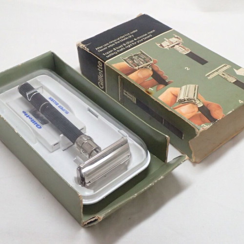 Gillette Super Adjustable 109 Black Beauty Safety Razor like new