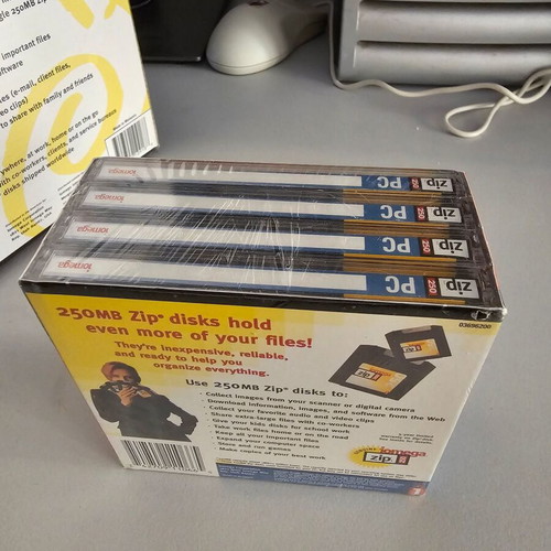 Iomega Zip 250 External Parallel Port Drive and 4 Pack Zip Disks brand new
