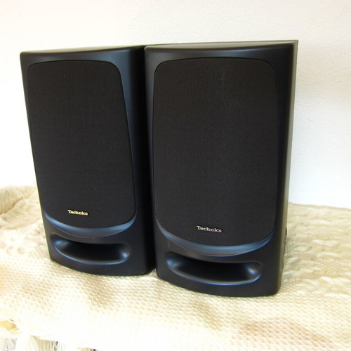 Technics SB-CH404 floor speakers like new