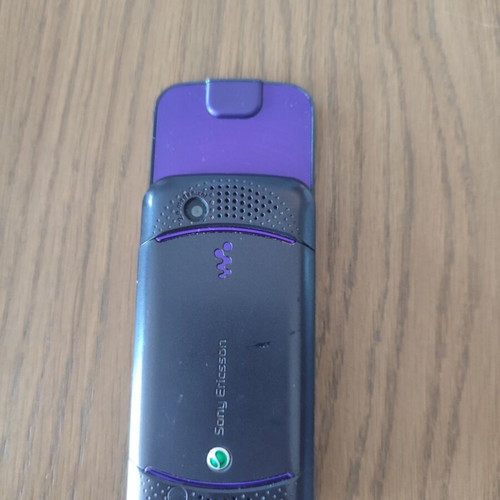 Sony Ericsson W395 mobile phones used, pack of 2, unknown condition
