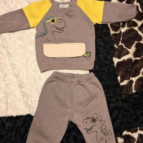 Sweatshirt set for 12 months like new