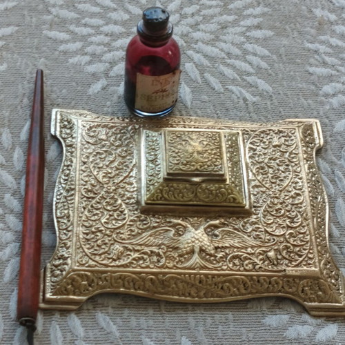 Antique brass inkwell with artist's stamp, like new