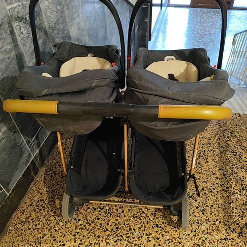 Chipolino twin stroller with baskets and car seat adapters used