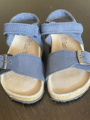Children's sandals size 22