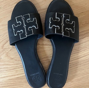 TORY BURCH FLAT BLACK 41