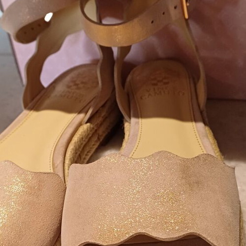 Vince Camuto No37 Pink Gold Leather Sandals New