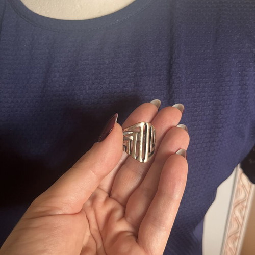 Ring used, as shown in photos