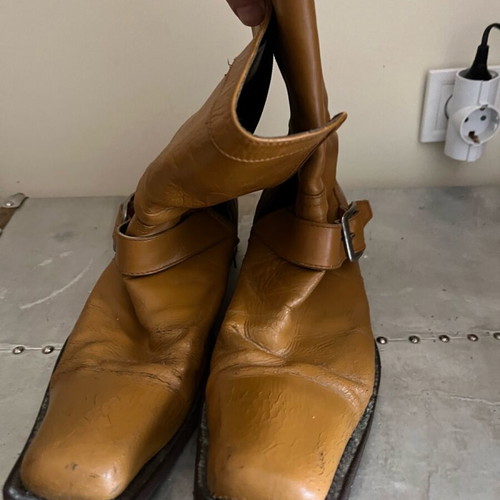 Leather boots refurbished Italian from London size 42