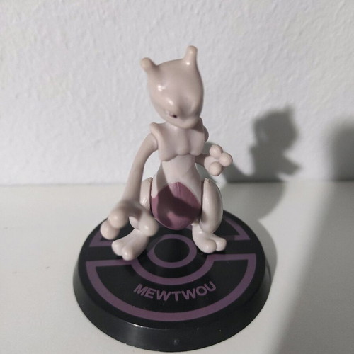 Mewtwo figure 6-7cm like new