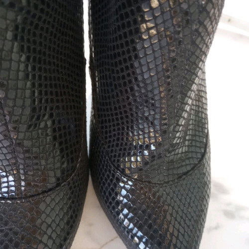 Diesel ankle boots size 39 like new, black, genuine leather