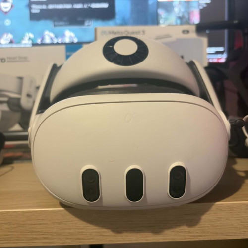 BOBOVR Meta Quest 3 512 GB with S3 Pro Headstrap, battery, controllers protectors, gun stock