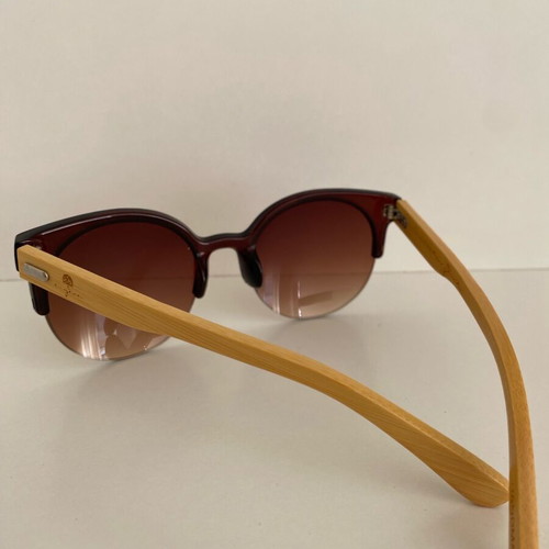 Handmade unisex sunglasses with wooden frame and polarised lenses, like new