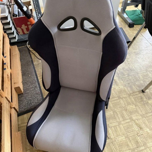 Universal car seat like new, driver side, used for dragster