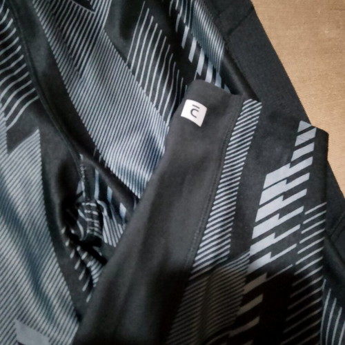 Domyos fitness leggings new, black with grey patterns, size M