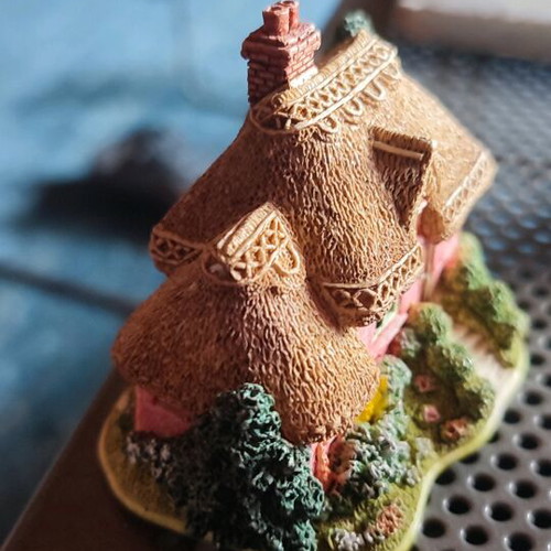 Lilliput Lane Golden Years miniature house new