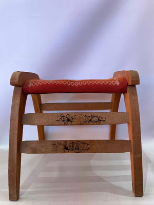 Vintage χειροποίητο ξύλινο σκαμπό σαμαράκι μεταχειρισμένο 39x40x39