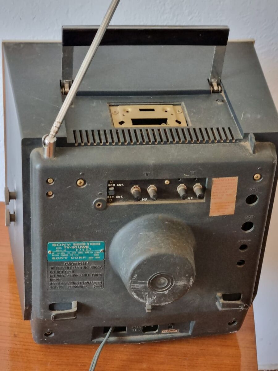 Vintage Sony Solid State TV-110UK 10