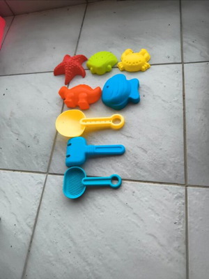 Sand toys set with molds and tools