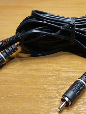 Audio cable two RCA to two RCA 5 meters unused