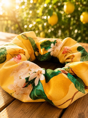 Scrunchy με print λεμόνια και λουλούδια, χειροποίητο, καινούργιο