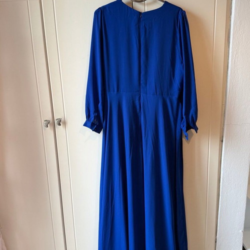 Blue Roua Dress like new with belt, size XXL