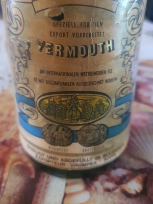 Βερμούτ Vinprom vintage μπουκάλι καινούργιο, βουλγαρική κομμουνιστική εποχή