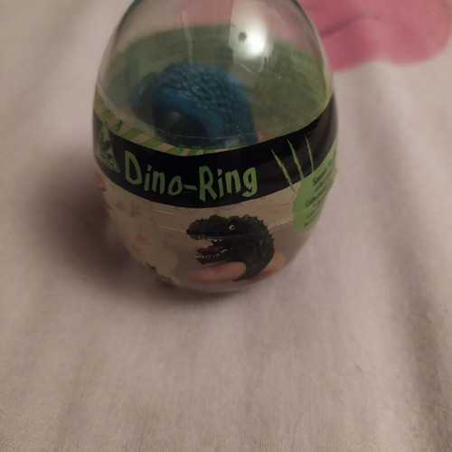 Surprise egg with dinosaur kids ring by MOSES new