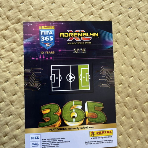 Vinicius card XL Adrenalyn FIFA 365 limited edition