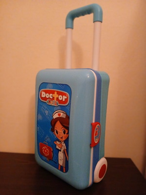 Doctor's trolley suitcase like new