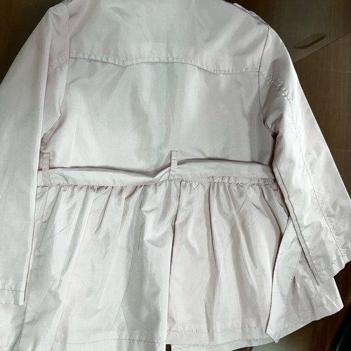 Pink trench coat for girl 6 years like new