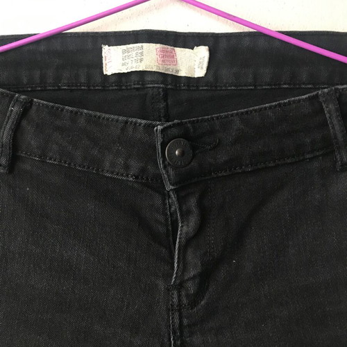 Zara Jean black like new, size 42 with 2 pockets and zipper