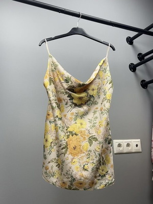 Italian floral top, chest 90-100 cm, length 66 cm