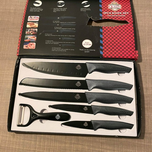 Queen knife set like new
