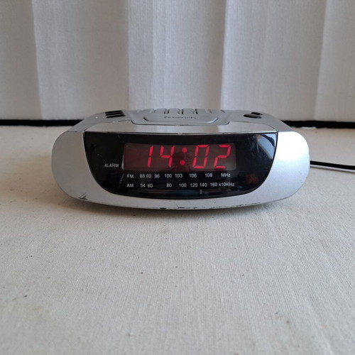 Bench KH 2237 radio clock used