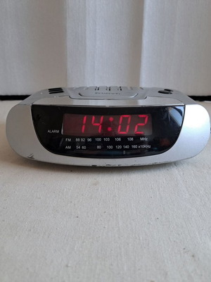 Bench KH 2237 radio clock used