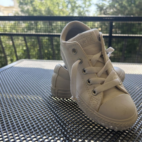 Converse All Star leather kids' shoes like new, size 31, white
