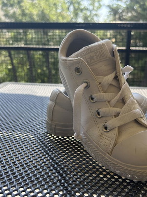 Converse All Star leather kids' shoes like new, size 31, white