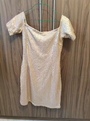Dress with sequins like new, size S, gold color