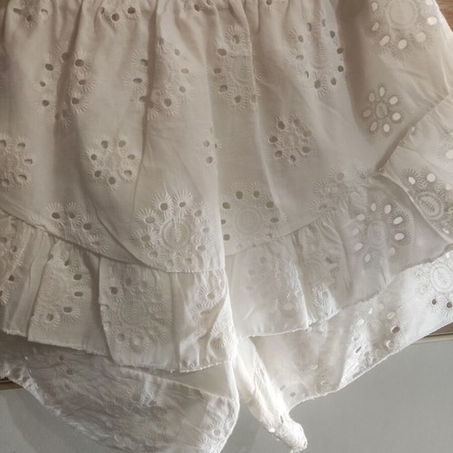 Guipure set skort and bustier like new, white