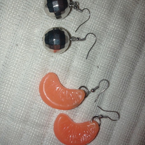 Mandarin and disco ball earrings like new, pack of 2 pairs
