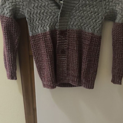 Knitted cardigan like new, age 4-5 years