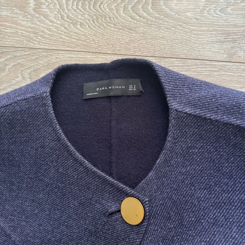 Zara short coat in blue, like new, size S, 66% wool
