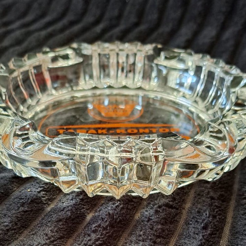 Vintage promotional ashtray with crystal design like new