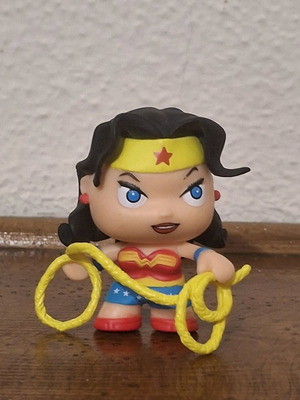 Wonder Woman Little Mates Mini Figure PVC like new