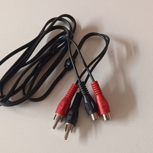 RCA audio extension cable like new, 2 male to 2 female