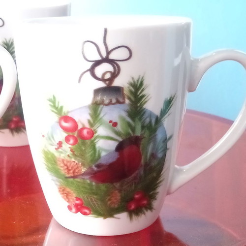 Christmas mug new with fir tree and bird design