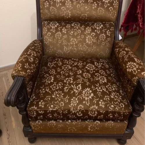 Armchairs used, with and without arms