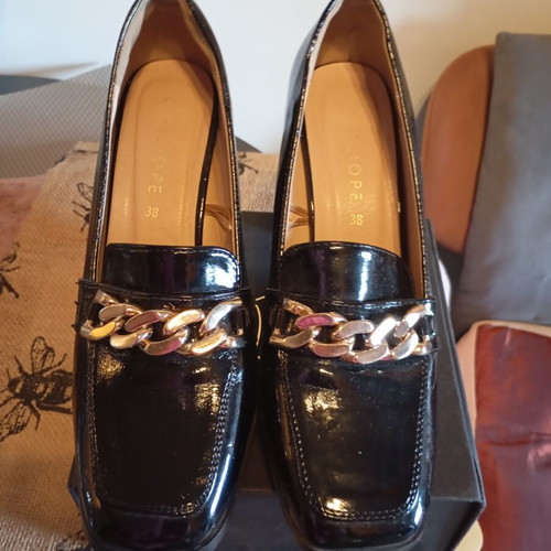 Calleppi women's shoes like new, black pumps size 38, 7 cm heel
