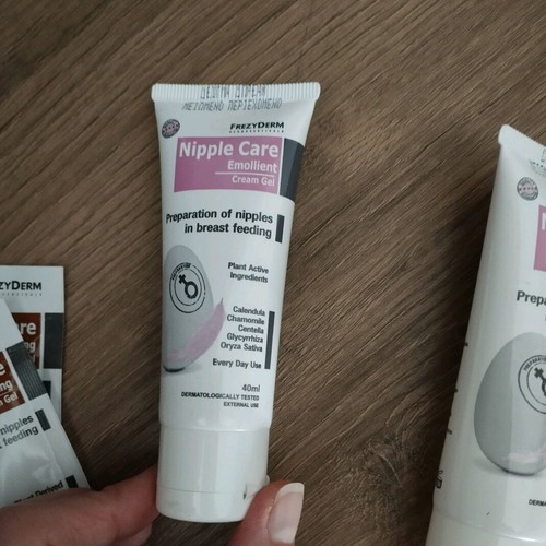 Nipple cream new, 2 packs of 40ml and 4 sachets of 2ml